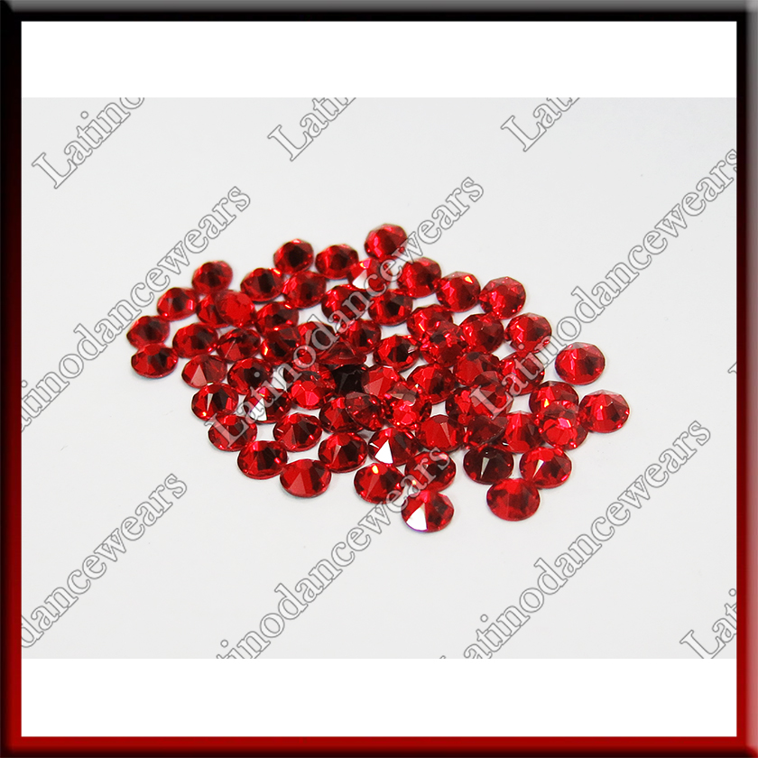 1 GROS SWAROVSKI RHINESTONES ELEMENT 2 (LIGHT SIAM 227)