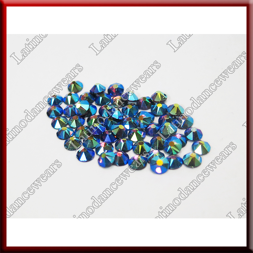 1 GROS SWAROVSKI RHINESTONES ELEMENT 2 (CAPRI BLUE 243 AB)
